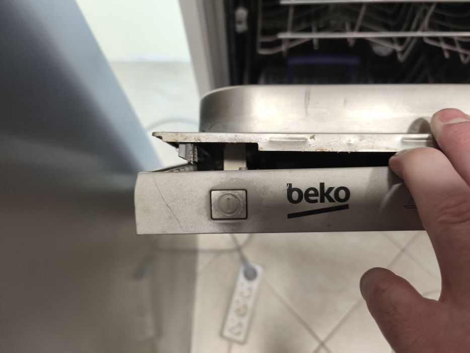 Съдомиялна машина Беко на части