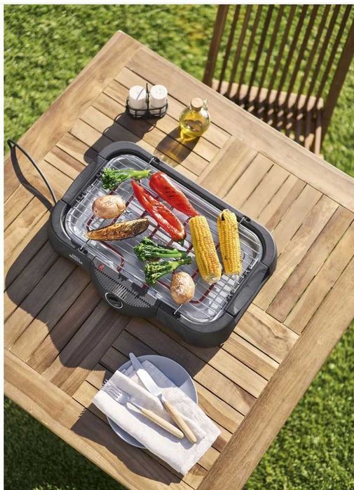 Електрическа грил скара Барбекю GRILLMEISTER 2000 W