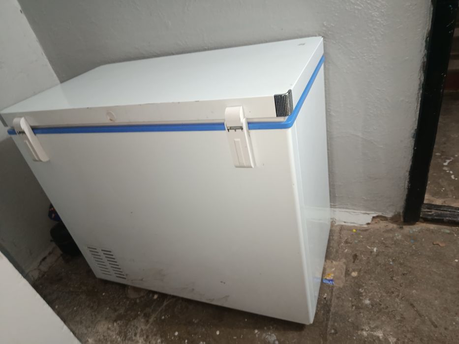 Продам Морозильник