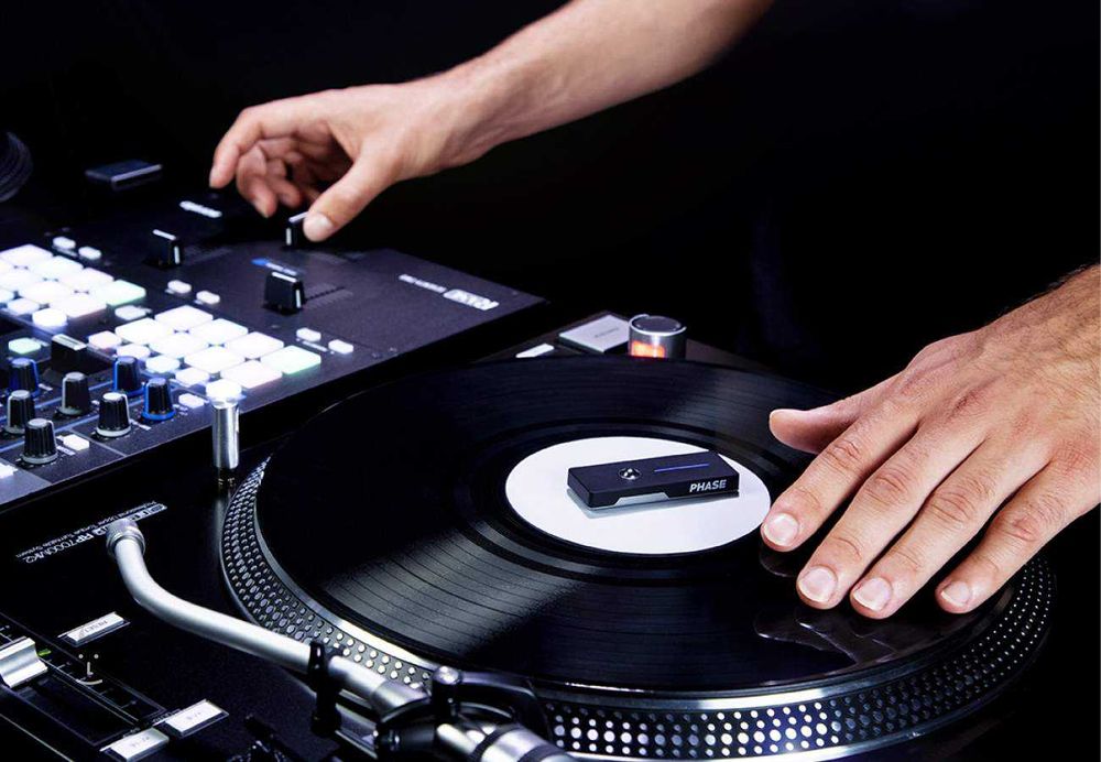 PHASE Essential DJ Controller
