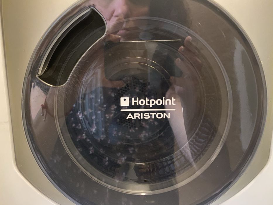 Работеща сушилня Ariston Hotpoint, модел AQC94F5T/Z1