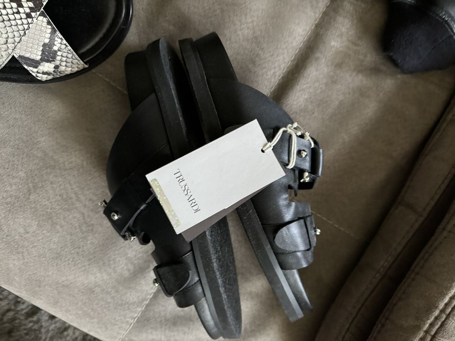 Slapi papuci di piele  Trussardi