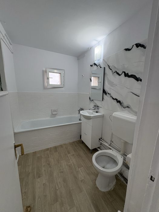 Inchiriez 2 camere 9 Mai