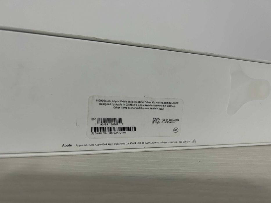 Часы Apple Watch 6 (44 mm, Silver, оригинальные)