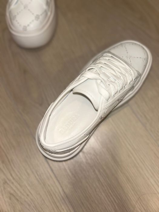 Обувки - марка ,,Badura”