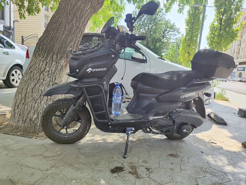 Tank  Skuter 150 kub.  11 000  km probeg