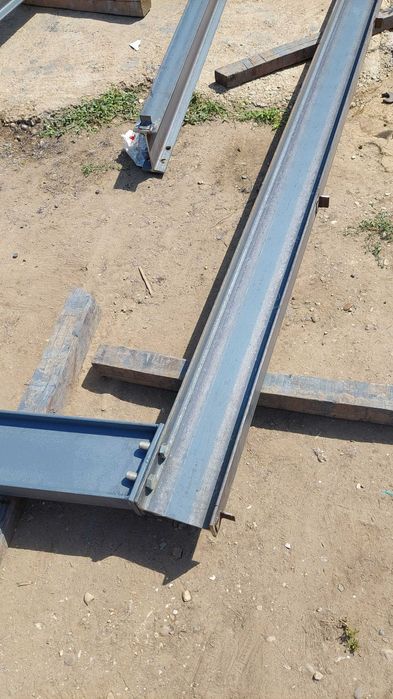 Vand 4ferme metalice la 10m deschidere din profil IPE160