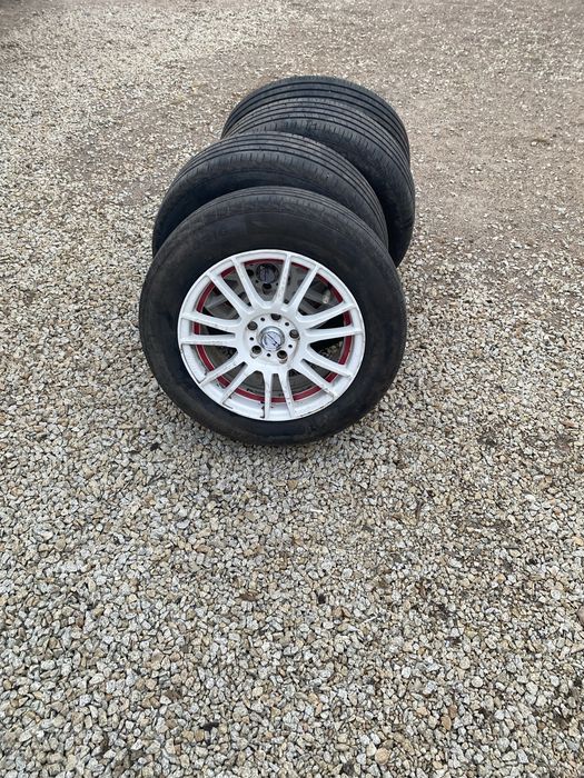 Продам  летнюю резину на дисках