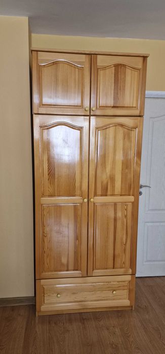 Гардероб от светъл Чам