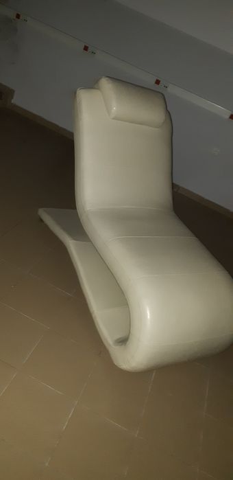 Дизайнерски Кожен Стол - Релакс и Рехабилитация