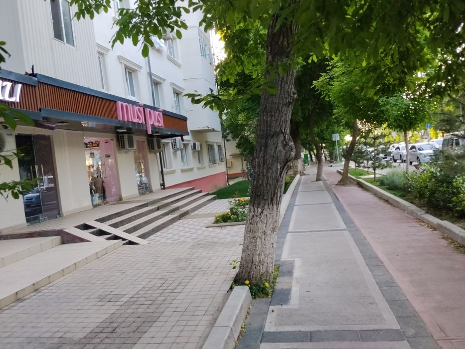 Mirzo Ulug'bek yalong'och da 2+1 honali dom sotiladi ne jiloy