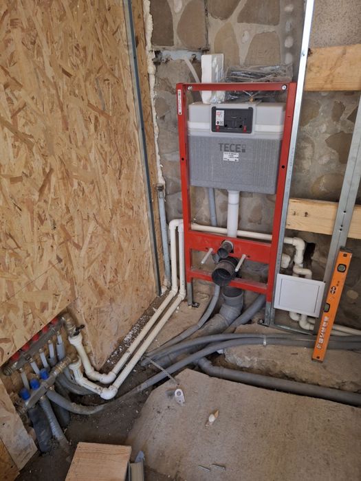 Amenajări interioare, instalații sanitare, termice și electrice