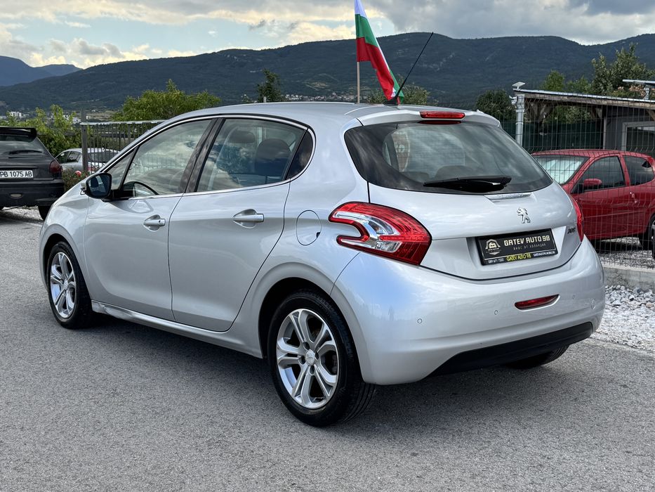 Peugeot 208 1.6 *194848км* Холандия