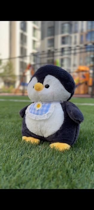 Плюшевый пингвин