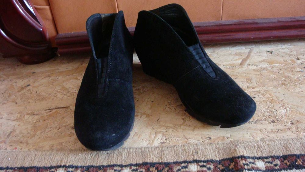 Pantofi negri cu elastic, Paul Green, piele intoarsă, nr 37
