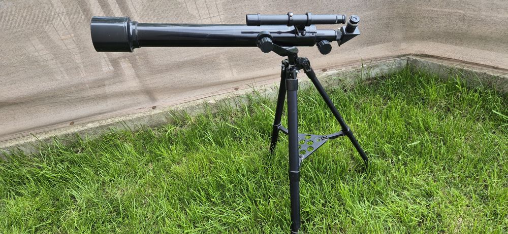 Telescop astronomic 525x