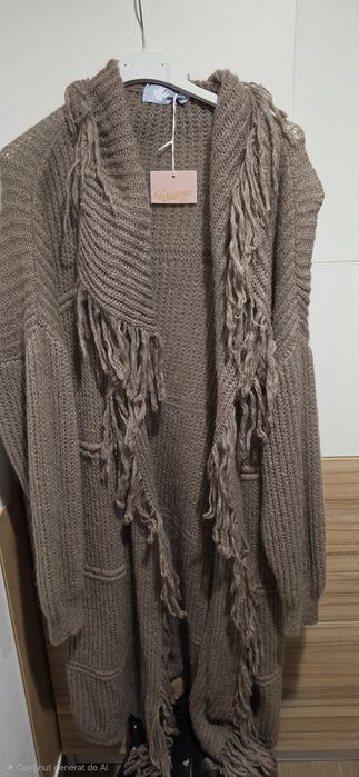 Cardigan lână cu ochiuri largi marime L- XL