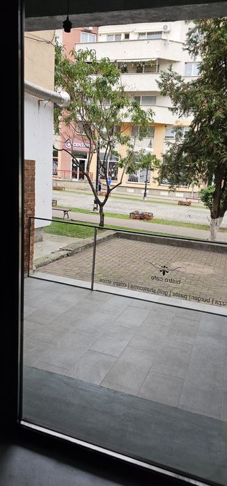 Spațiu comercial de închiriat în centrul pietonal din Târgu Ocna