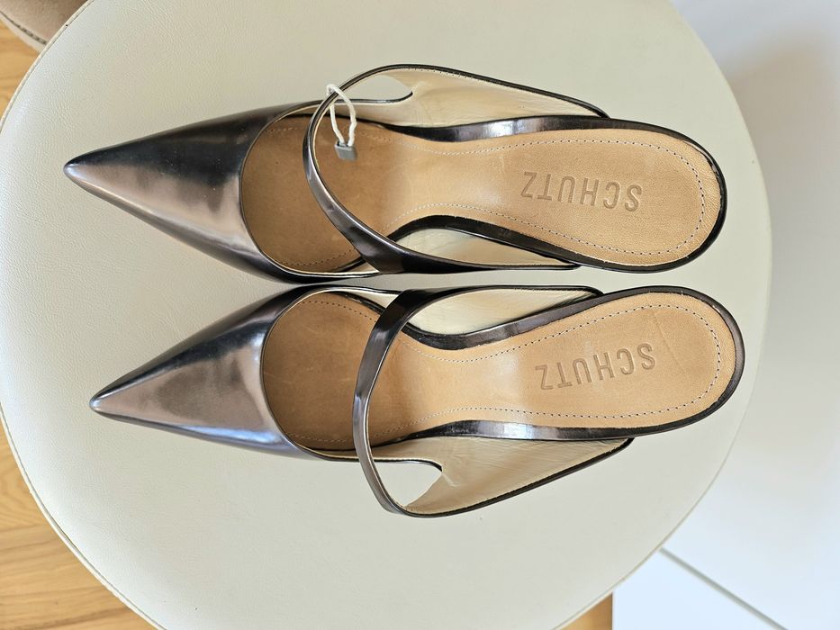 Saboti Schutz noi, nr 38 cu toc 12 cm inaltime, culoarea

aramiu-bronz