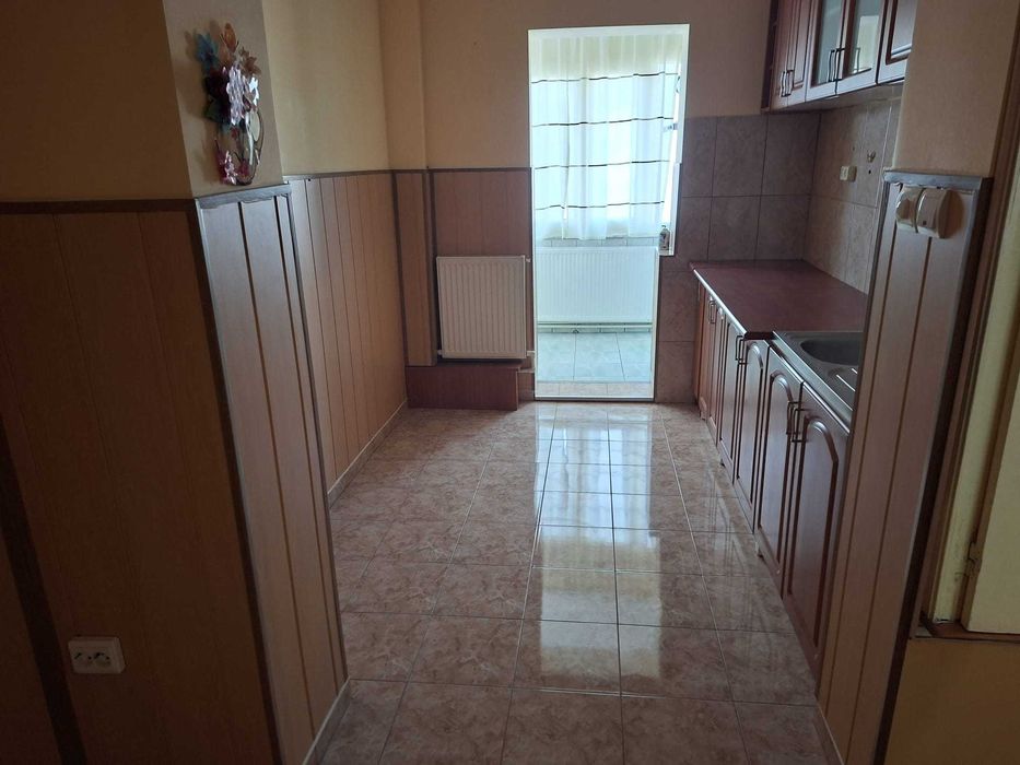 Vanzare apartament 3 camere