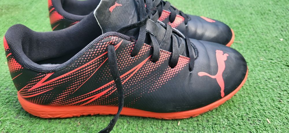 Adidasi Puma,marimea 35