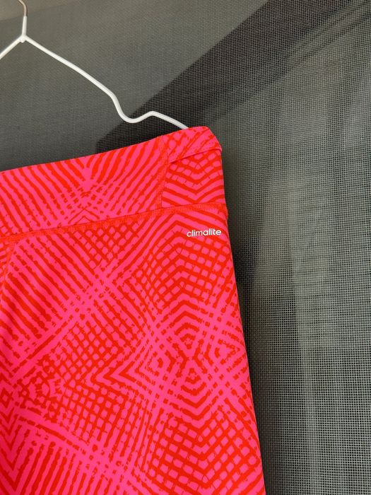 Дамски клин Adidas Climalite - размер S, Отлично състояние