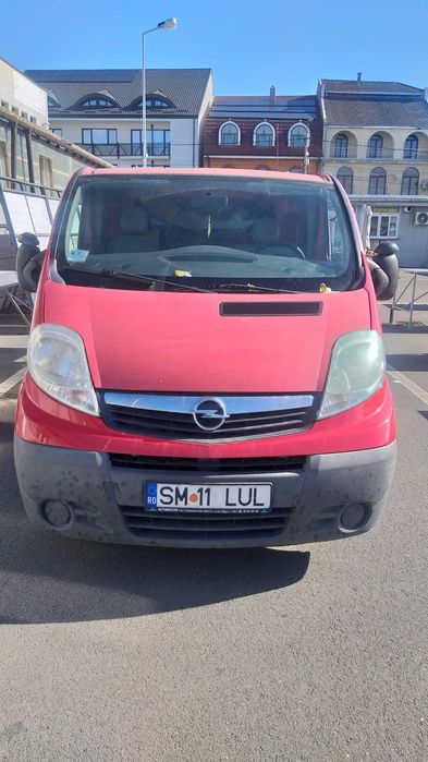 Vând Opel Vivaro