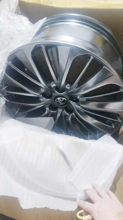 Продам колесо титанка