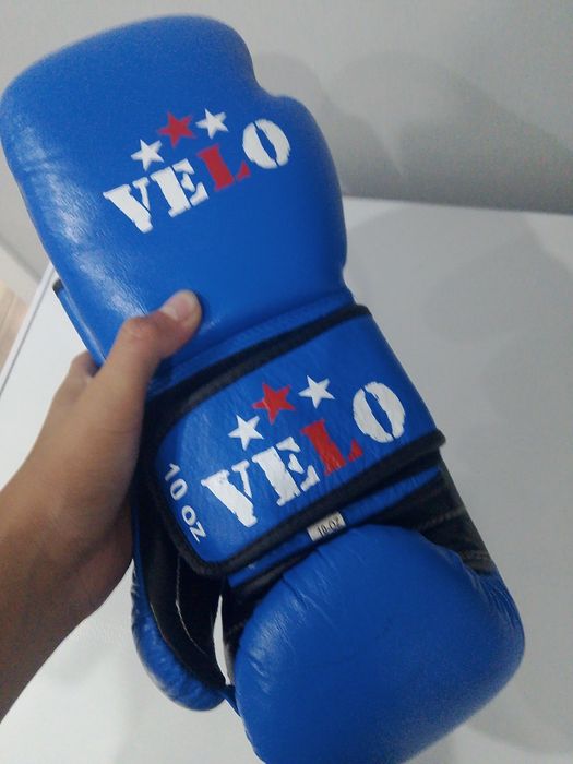 Боксерские перчатки