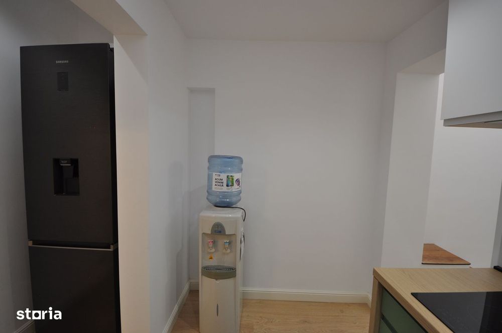 Apartament cu 3 Camere Potrivit pentru Birou - Victoriei