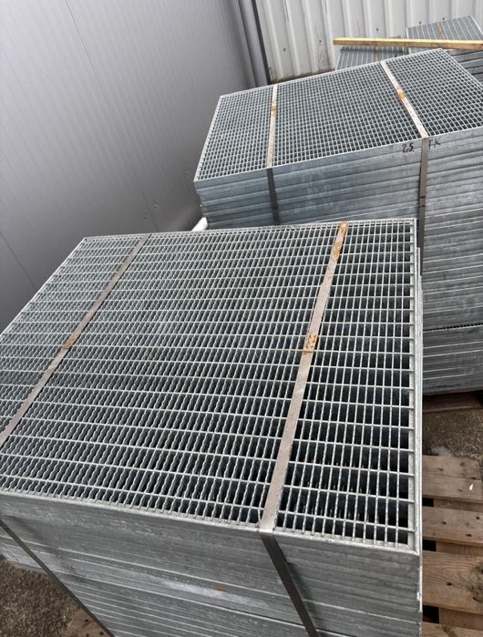 Trepte și grătare zincate galvanizate