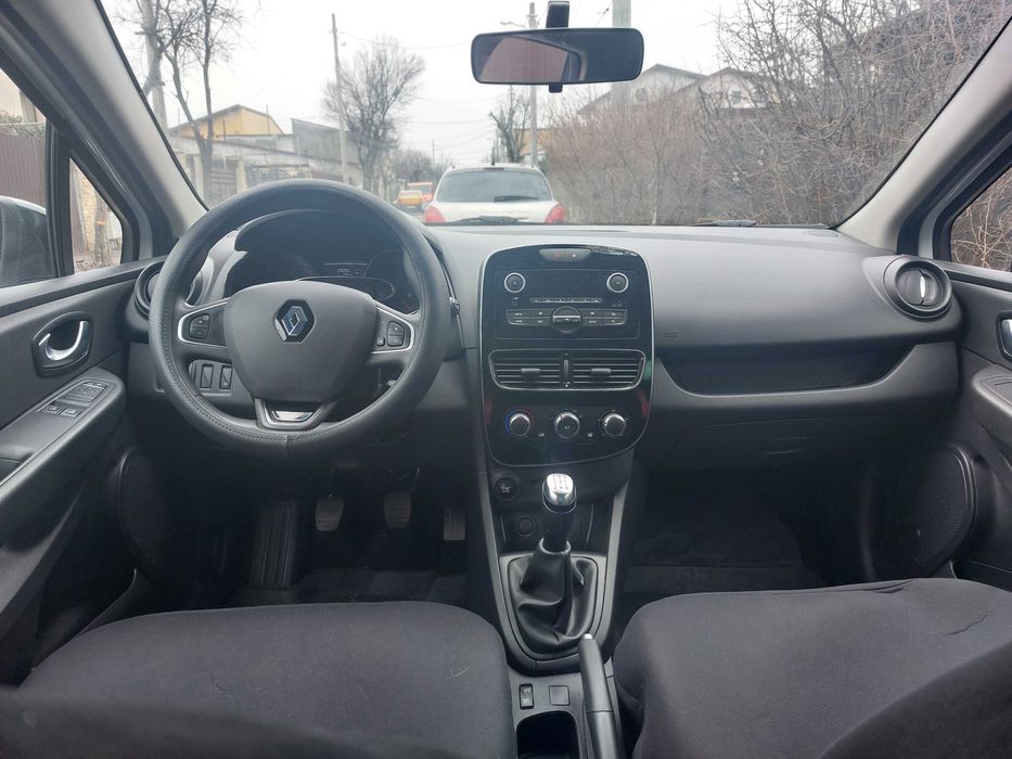 Renault Clio fabricatie 2018 -29.183 km.