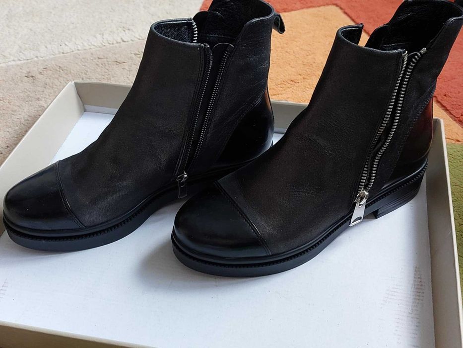 Дамски кожени боти