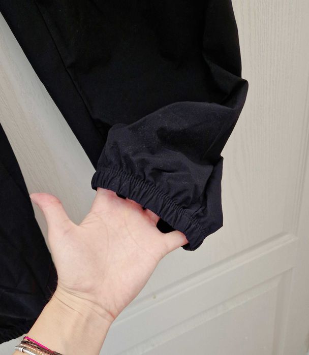 Pantaloni Nike,  stare foarte buna