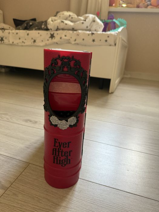книжка Ever After High домик