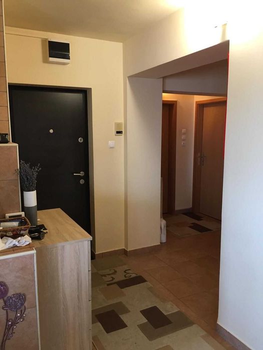 Apartament 4 camere , decomandat , zona Modern