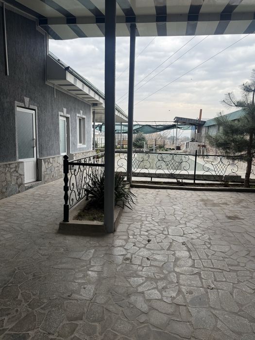 Dacha sotiladi Chirchiq