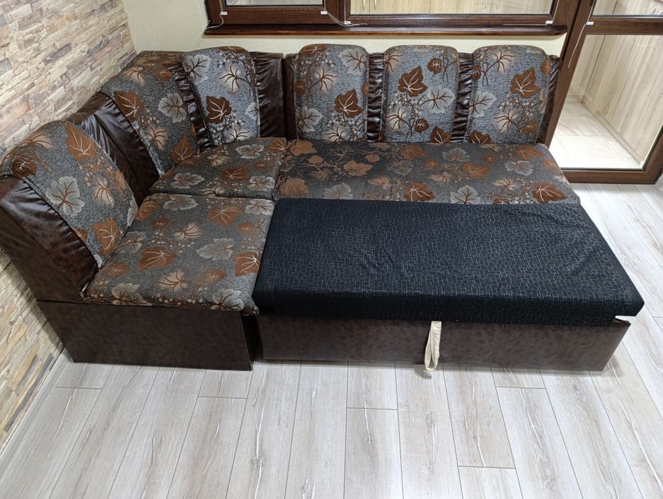 Ъглов диван разтегателен