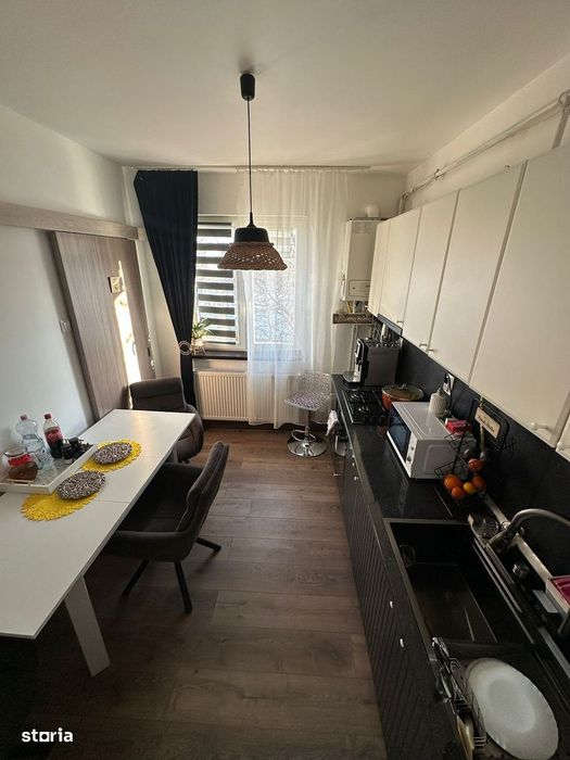 Zona Grivitei, 3 camere, etaj 2