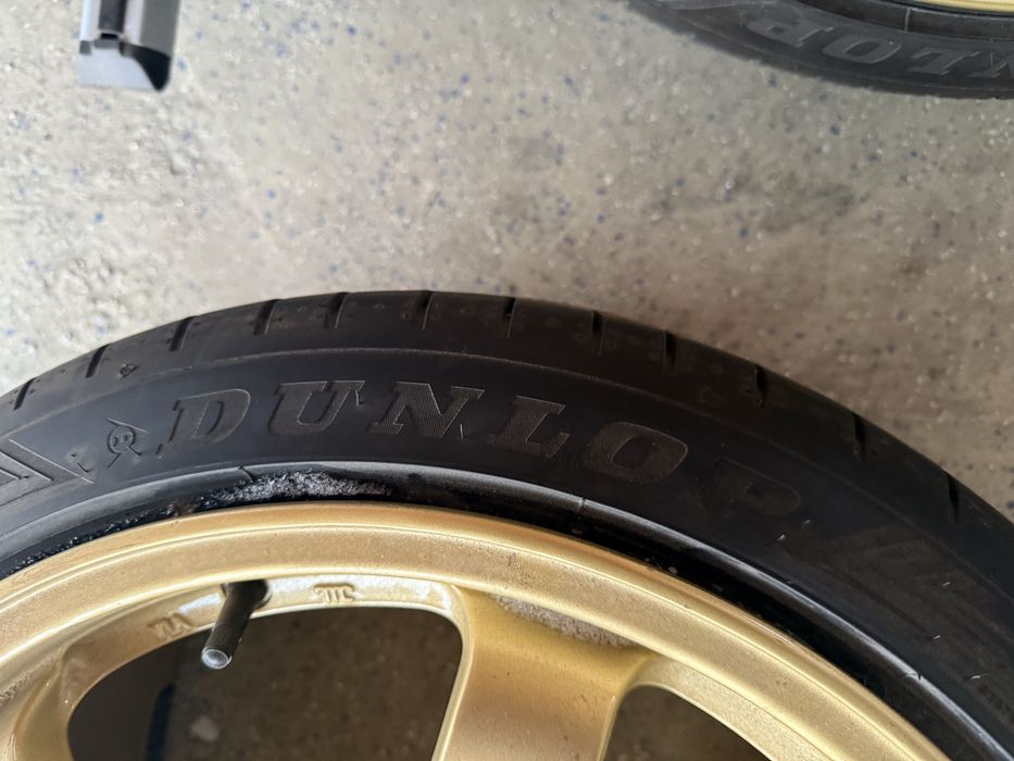 Jante Rota Grid noi + anvelope dunlop noi 5x108 235/40 R18