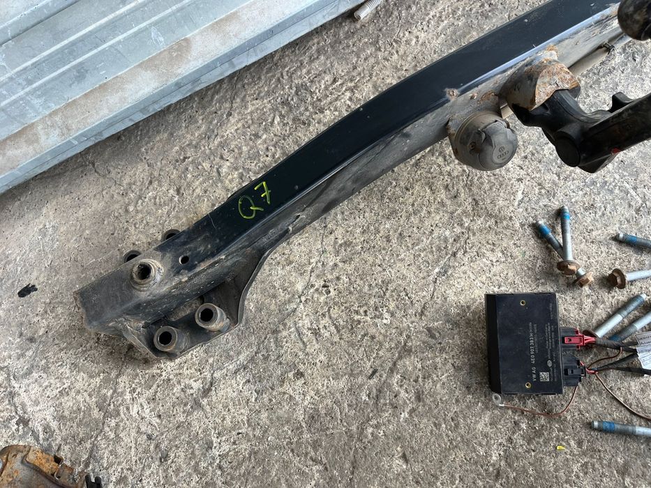 Теглич Багажник Кука за ремарке  Ауди AUDI Q7 4L 4L0092155A