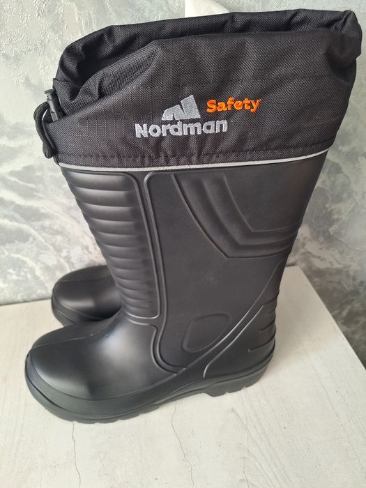 Продам сапоги рабочие ,утеплённые