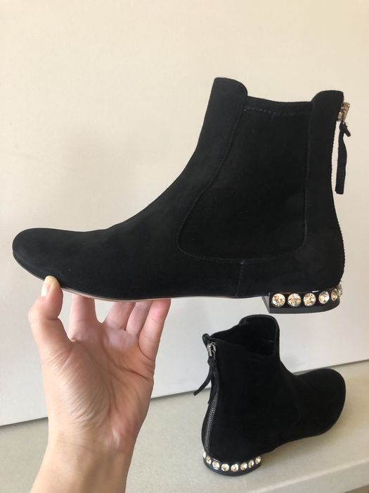Miu Miu Botine piele intoarsa