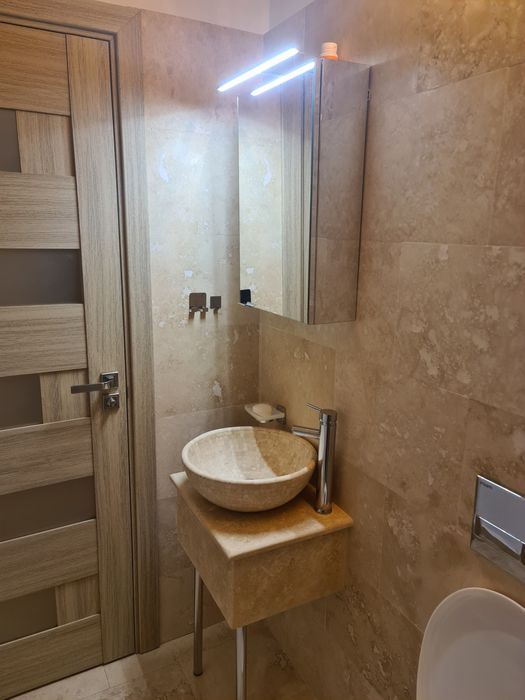 Apartament 2 camere decomandat .
