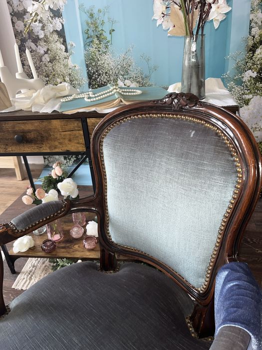 Старинно дъбово кресло