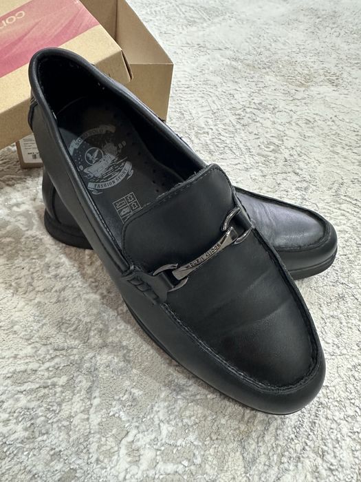 Продам туфли школьные на мальчика