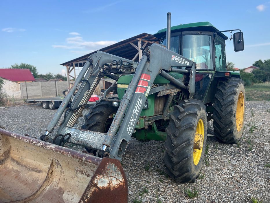 tractor john deere 2140 cu incarcator