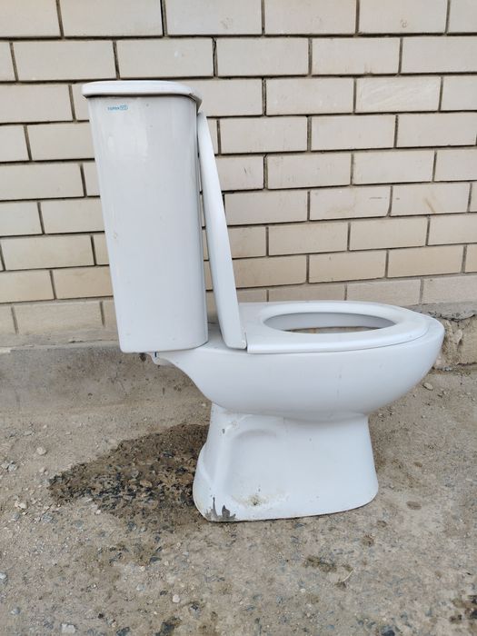 Продам бу унитаз хорошим состояние