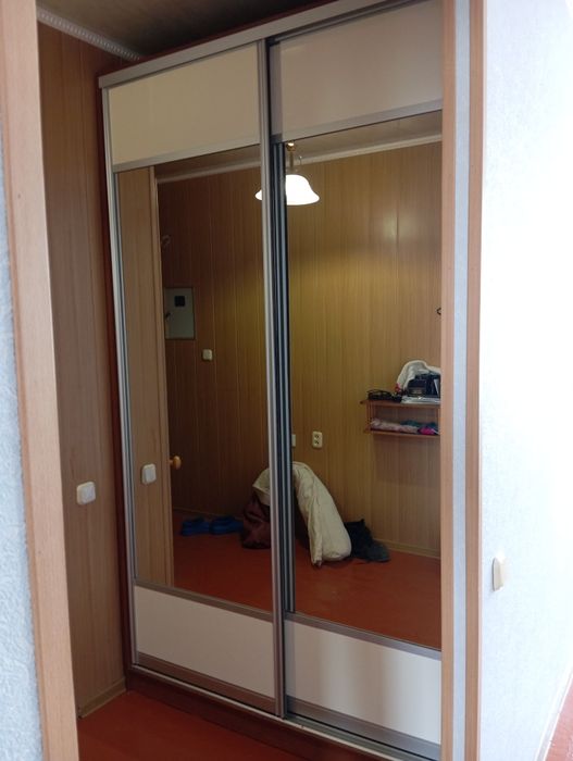 Продам прихожку и трюмо