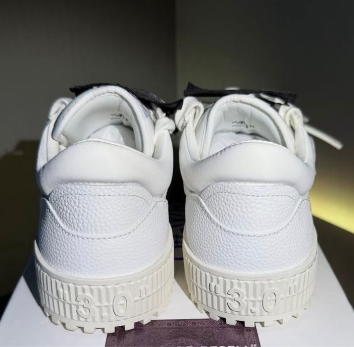 Adidasi off white court 3.0